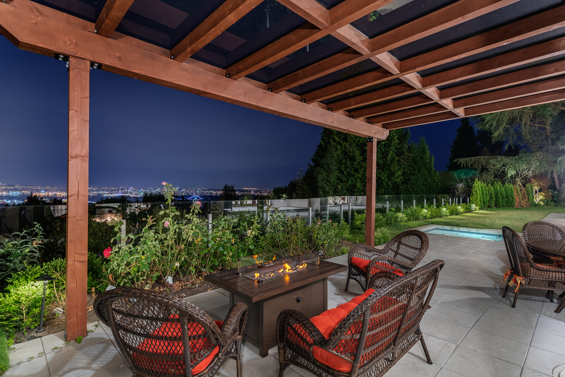 1367-Chartwell-Dr-West-Vancouver-360hometours-25s